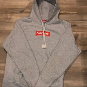 Supreme Hoodie